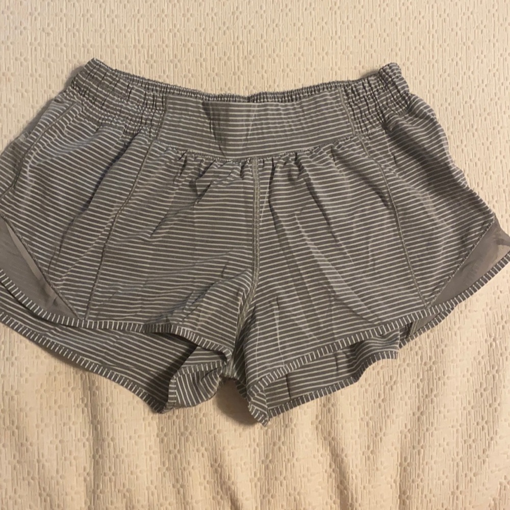 Lululemon Hotty hot short 2.5 inch